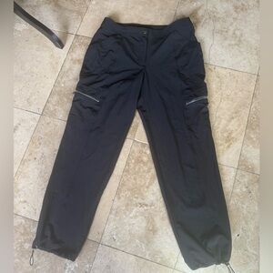 CHICOS ZENERGY black lightweight pants 0.5 or size US 6. Excellent condition.